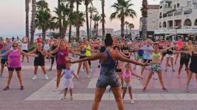 Monitor fitness zumba