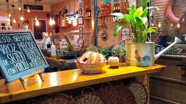 Ayudante/a de Cocina y Friegaplatos