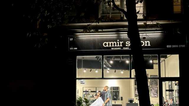 Barber / Hairdresser