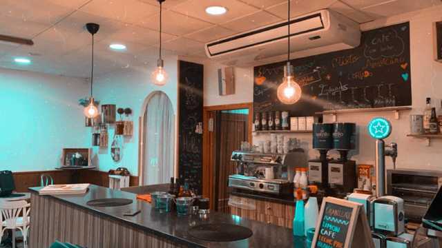 Ayudante de Camarero/a