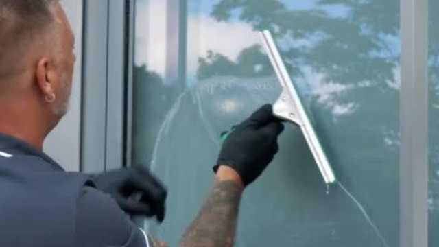 Window Cleaner Wanted - NW11 Golders Green