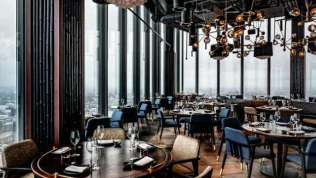 Head Waiter / Waitress