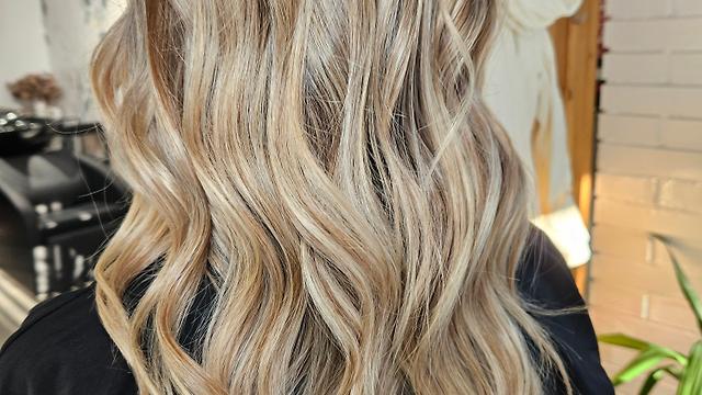 Oficial de Peluquería
