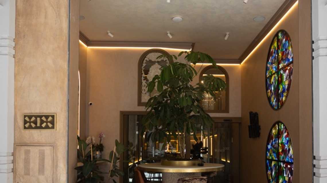 DIECINUEVE cover image