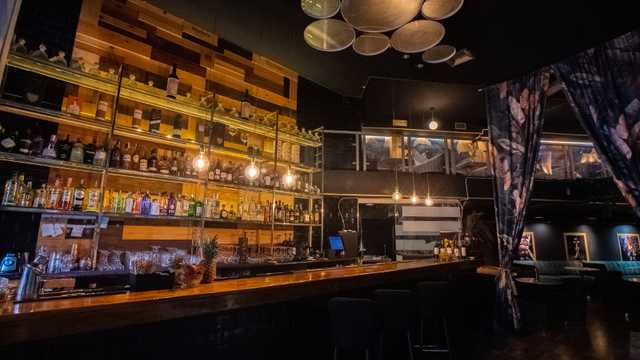 Barman / Barmaid