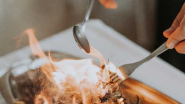 Cocinero/a y Ayudante/a de Cocina