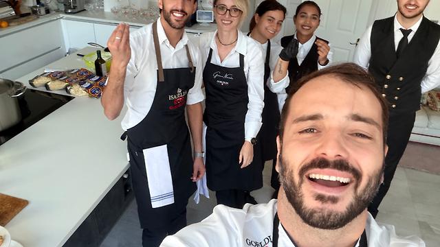 Freelance waiters and chefs