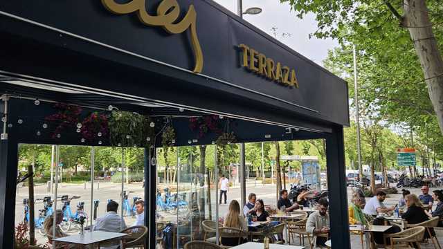 Camarero/a de RESTAURANTE