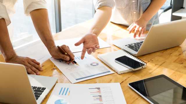 Escalar una agencia de marketing: colaboración autónomos