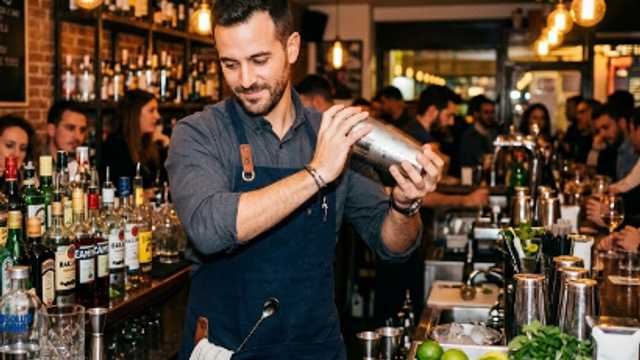 CAMARERO/A BARRA - TURNO SEGUIDO PARA RECONOCIDO GRUPO GASTRONOMICO