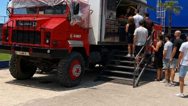 Camarera food truck