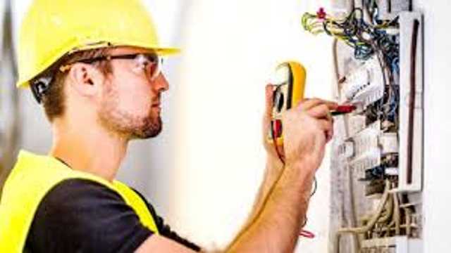 OFICIAL ELECTRICISTA