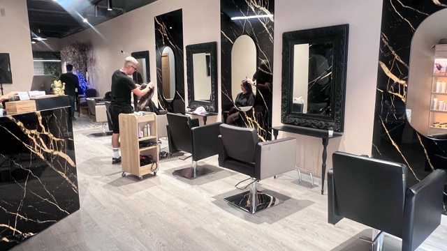Oficial de Peluquería
