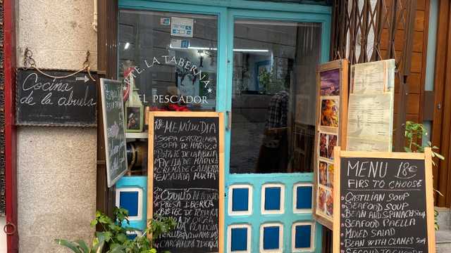 Cocinero/a y Ayudante/a de Cocina