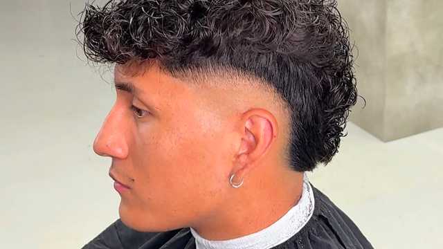 BARBERO/A — COLOR, DISEÑO Y TODO TIPO DE CORTE