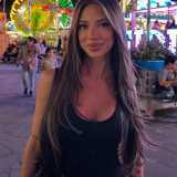 Larissa B. avatar icon