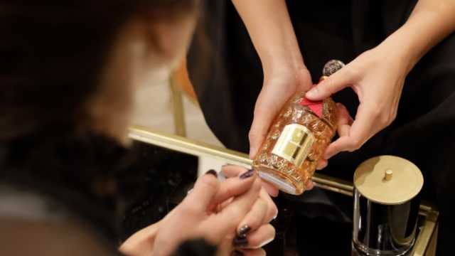Asesor/a perfumería (con chino e inglés)