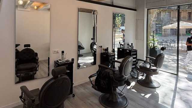 Barbero Especialista en Corte y Barba