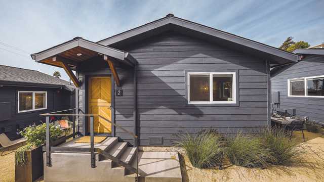 Front Desk Receptionist