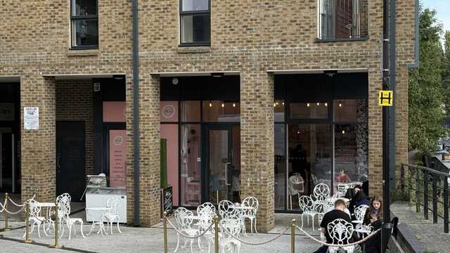 Barista and Waiter / Waitress