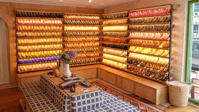 Sample Sale - retail sales / customer service