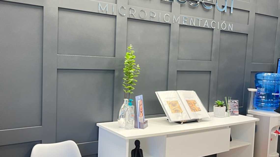 Eva Lésedi Micropigmentación y estética avanzada  cover image