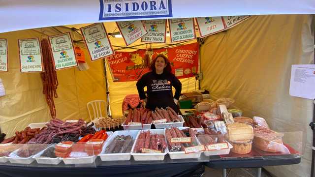 Dependiente y ayudante