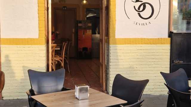 Ayudante/a de Cocinero/a