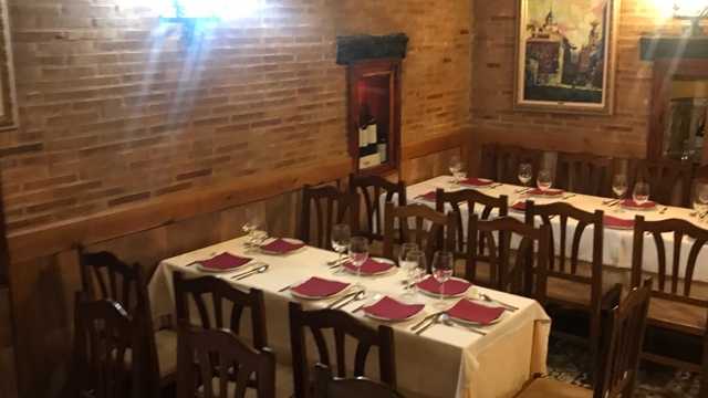 Cocinero/a y Ayudante/a de Cocina