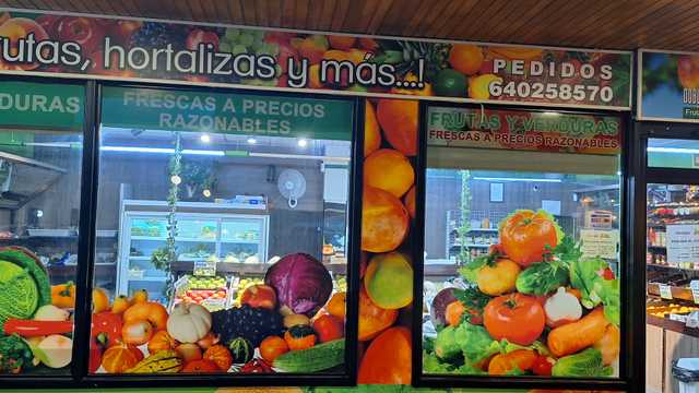 Cocinero/a y Ayudante/a de Cocina