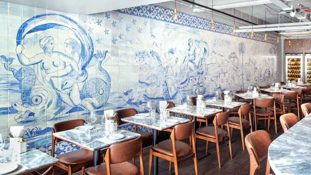 Full time waiter/waitress required at Bar Douro, Soho
