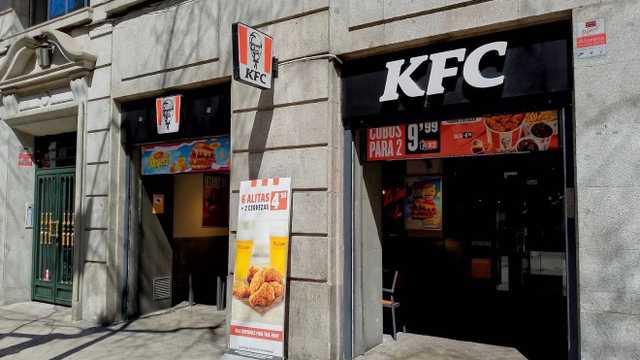 Cajero/a (comida rápida)