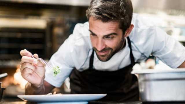 JEFE/A DE COCINA PARA NUEVO  CONCEPTO MEDITERRÁNEO