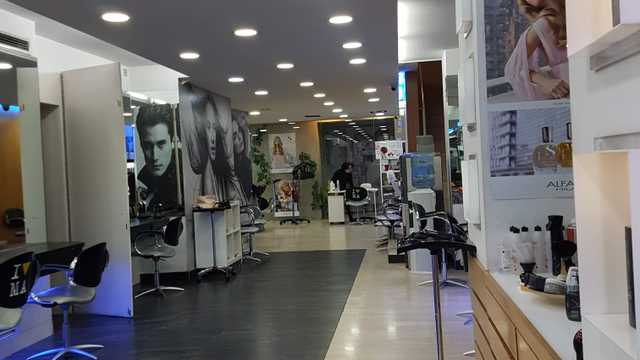 Oficial de Peluquería