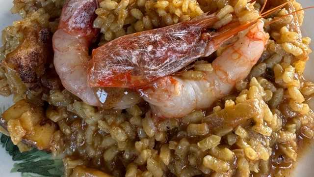 Ayudante/a de Cocina y Friegaplatos