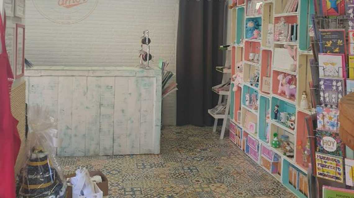 HECHO CON AMOR EVENTOS  cover image