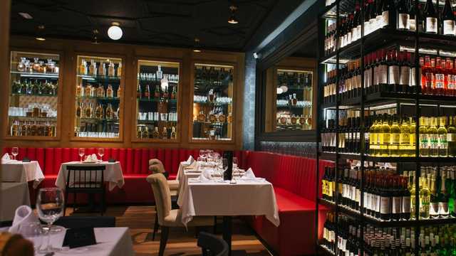 AYUDANTE DE CAMARERO/A 20H SEMANALES MEDIOS DIAS Y FINDES COMPLETOS