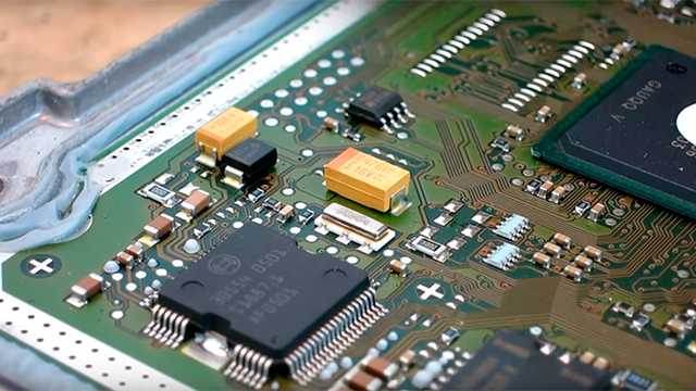 Técnico/a Targetas Electronicas