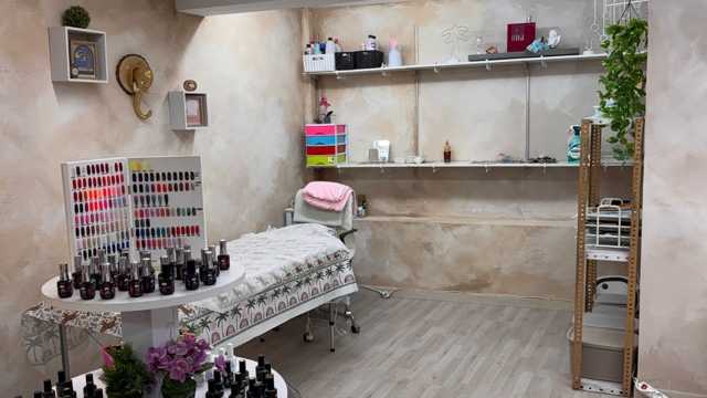 Manicurista Técnica Uñas Acrilicas