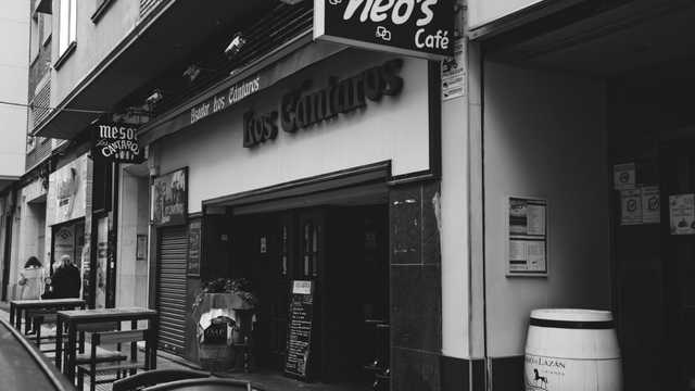 Ayudante/a de Cocina y Friegaplatos