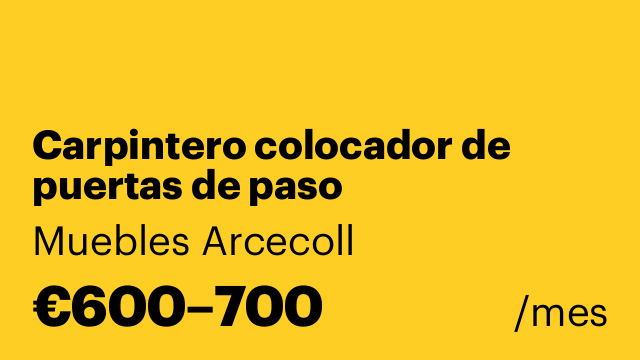 Carpintero colocador de puertas de paso