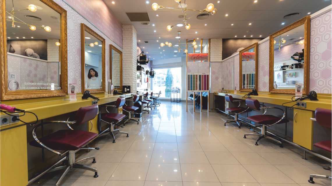 Kibo Peluqueros cover image