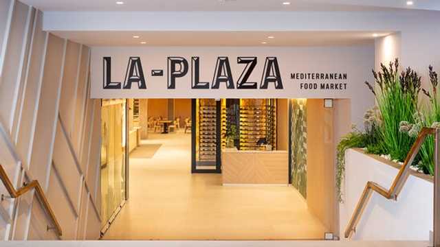 Responsable de Sala - Restaurante La Plaza - L'Azure Hotel .