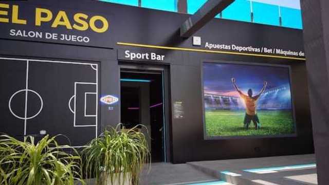 Camarero/a – Salones de Juego