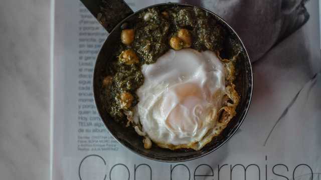 Camarero/a de Barra y Ayudante de Cocina