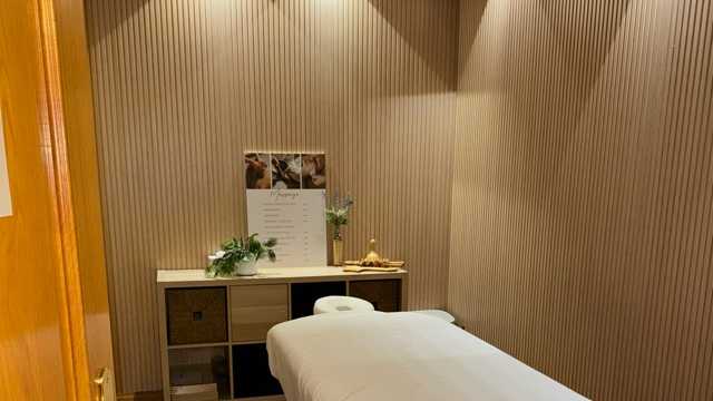 Alquiler de sala de masajes y faciales.