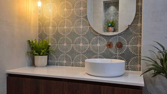 Bathroom fitter labourer