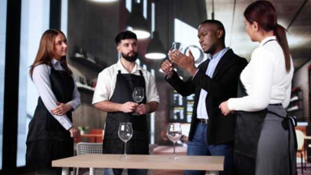 Encargada/o de sala - Jefa/e equipo de camareras/os - A CORUÑA