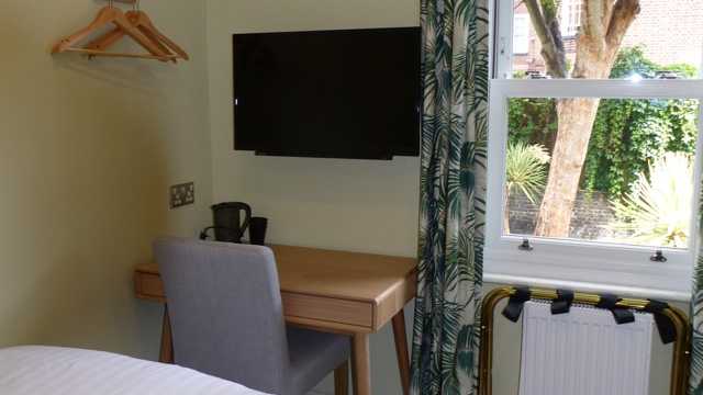 Live in night staff at a hotel and housekeeping