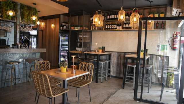 Ayudante de Camarero/a